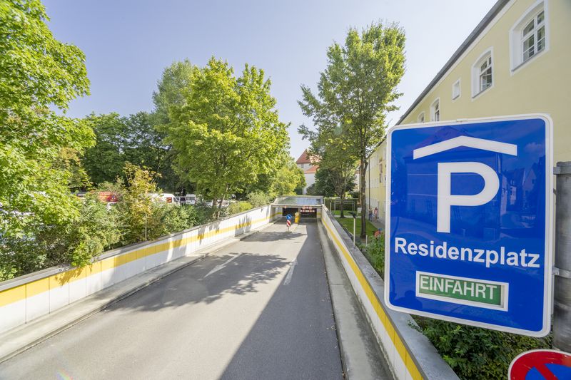 Einfahrt Parkhaus Residenzplatz - Stadtwerke Neumarkt